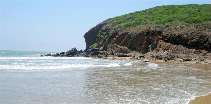 yarada beach vishakhapatnam